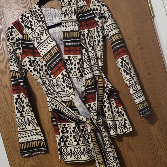 🎊HP🎊New boutique Aztec hooded jacket - Picture 11 of 13